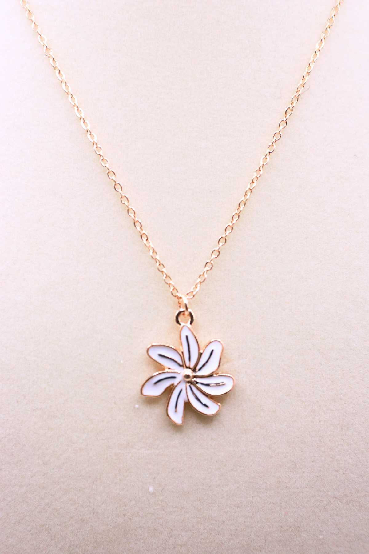 Jeans Warehouse Hawaii - NECKLACE SHORT PENDANT - TIARE NECKLACE | By PRINCE CO
