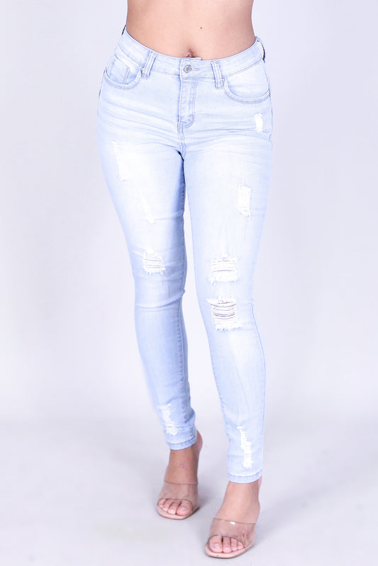 YAZMINE BUTT-LIFT JEANS