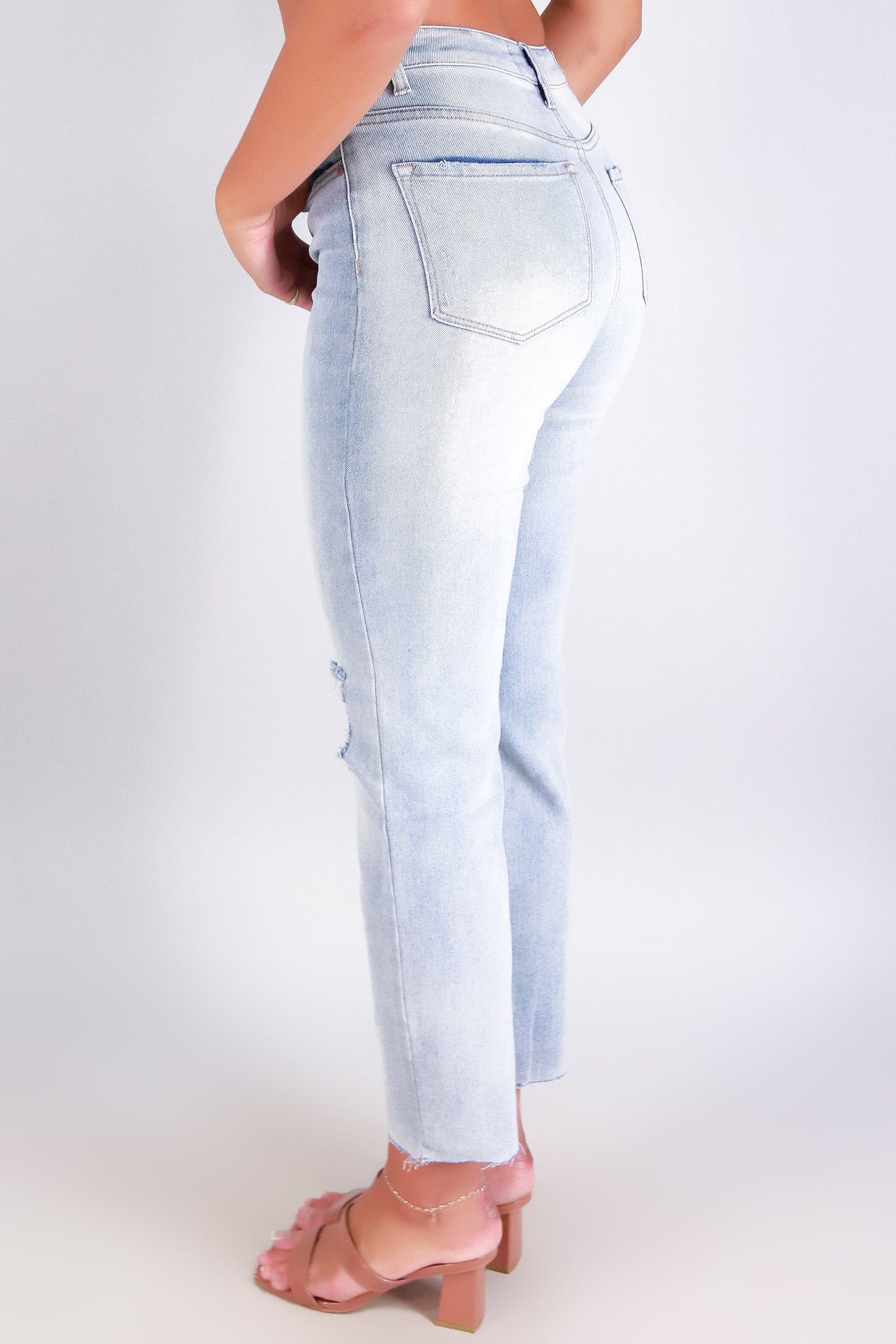 Jeans Warehouse Hawaii - JEANS - ONTO THE NEXT JEANS | By ULTIMATE OFFPRICE