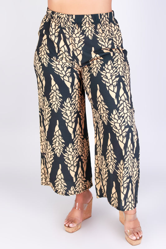 Jeans Warehouse Hawaii - PLUS PRINT WOVEN CAPRI'S - GINGER CAPRI'S | By LUZ