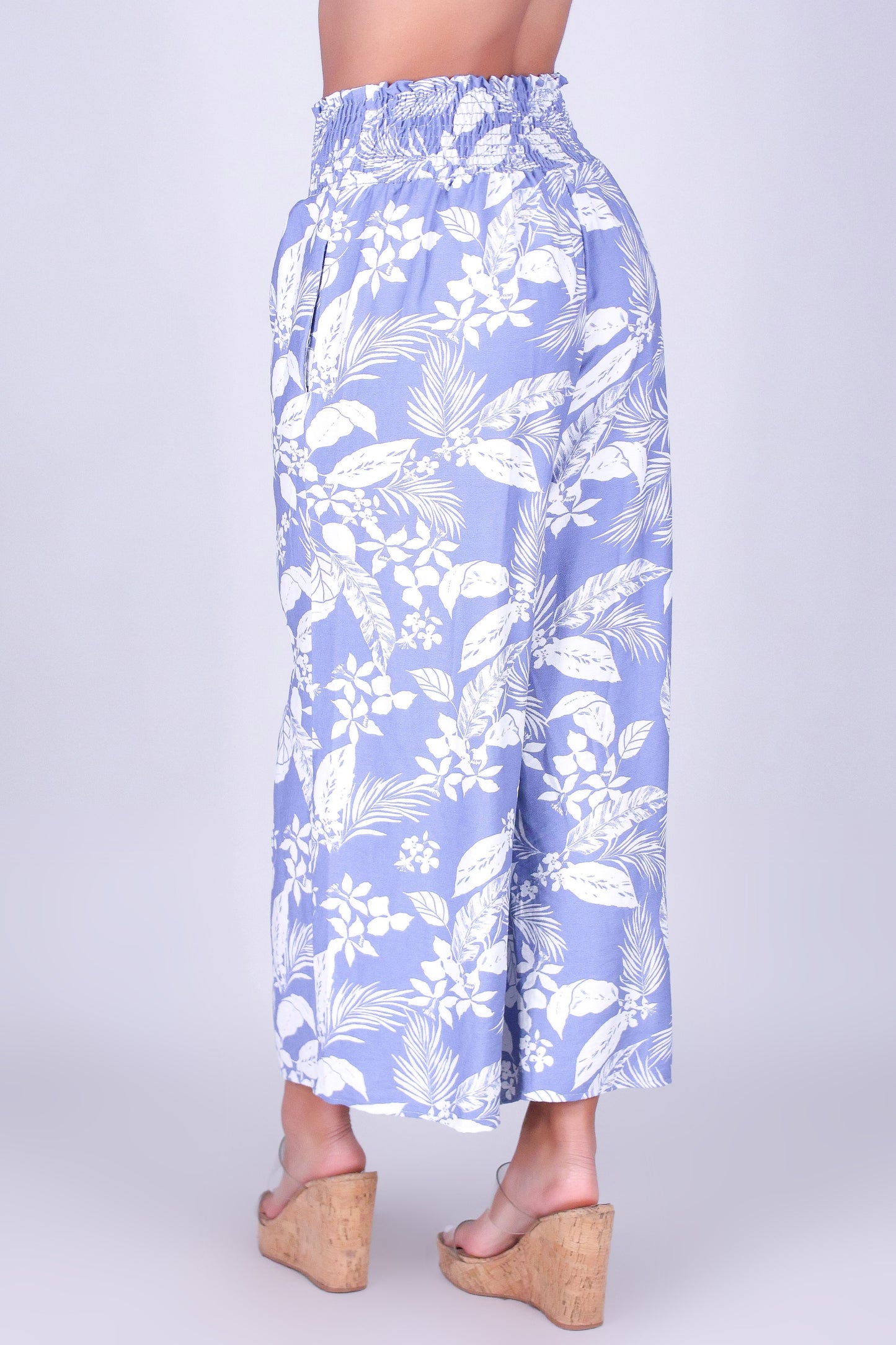 BOTANICAL MUSE SMOCKED WAIST CAPRI'S