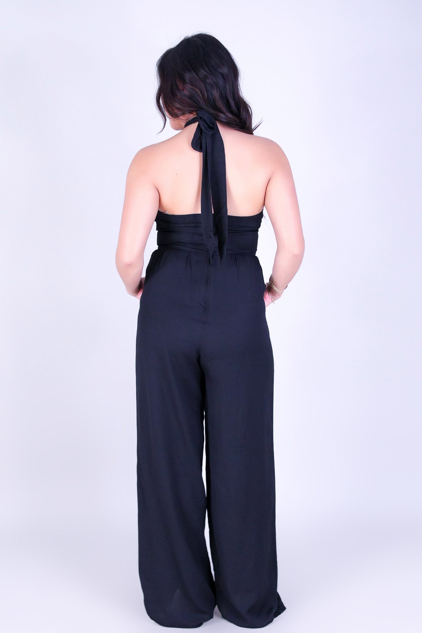 ELEGANT HALTER JUMPSUIT
