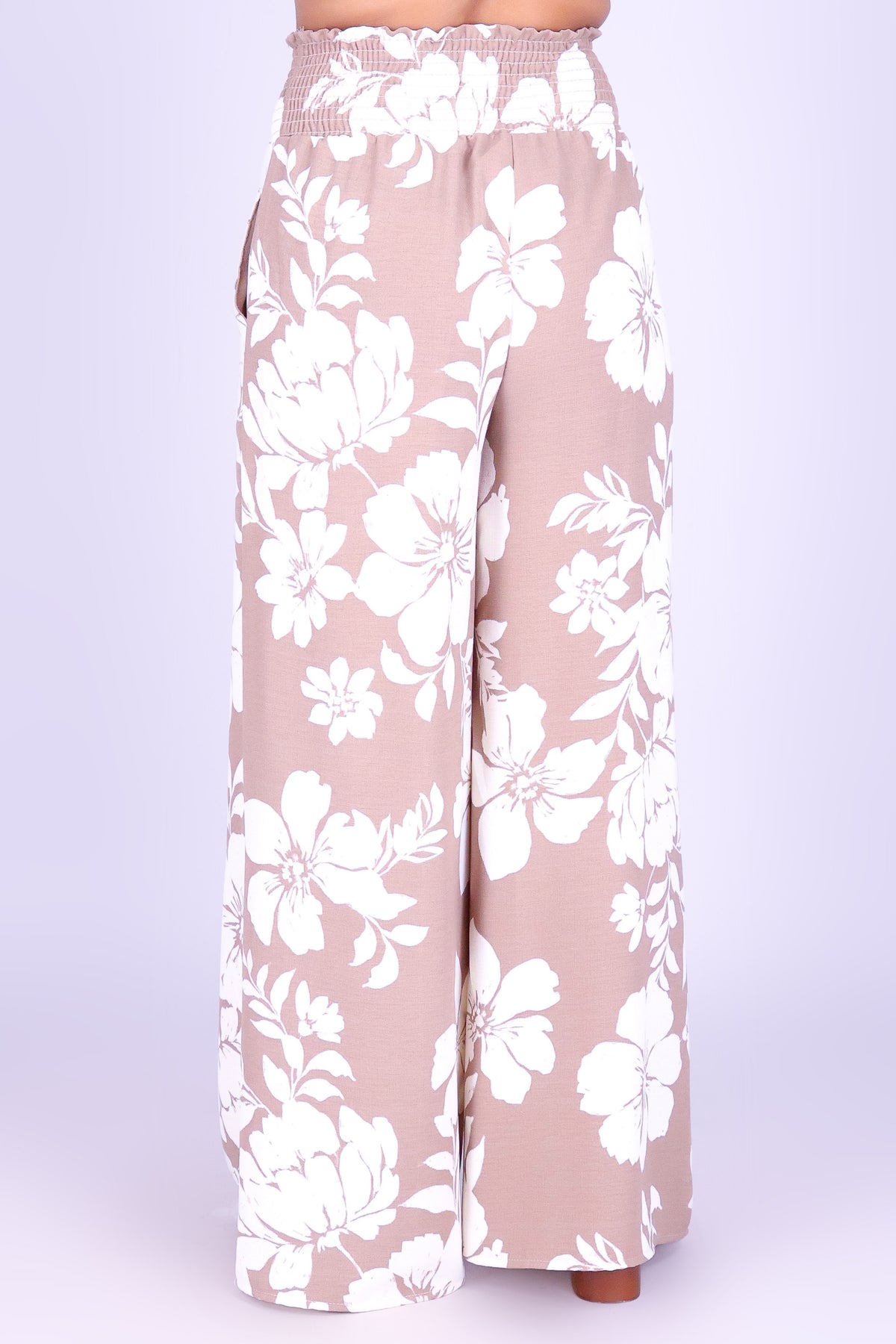 WITH INTENTION SMOCKED WAIST PANTS