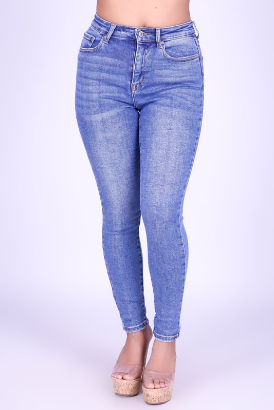 OWN THE FIT SKINNY JEANS
