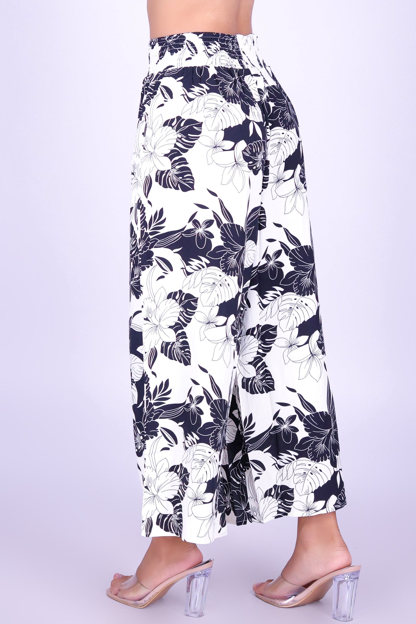 COCONUT COAST SMOCKED WAIST CAPRI'S