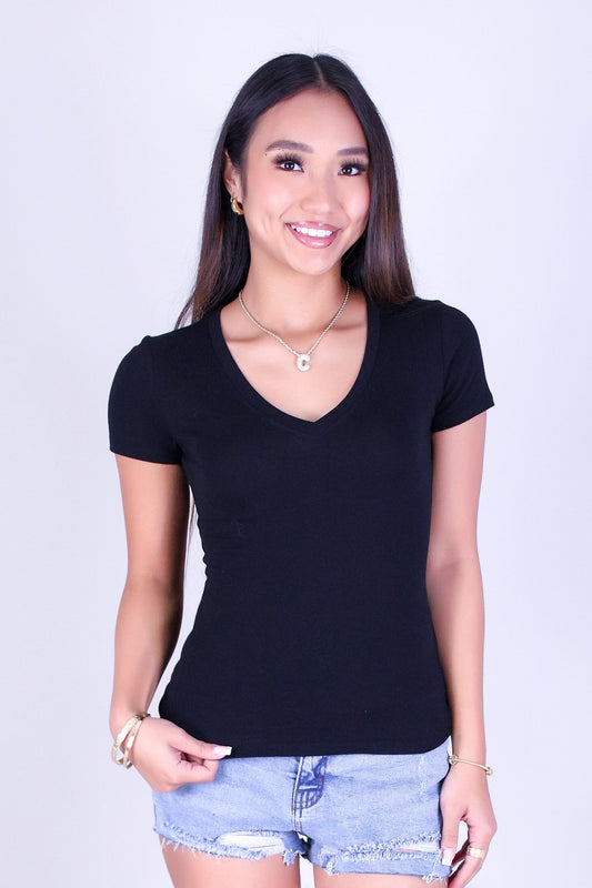 EASY TO LOVE BASIC TEE