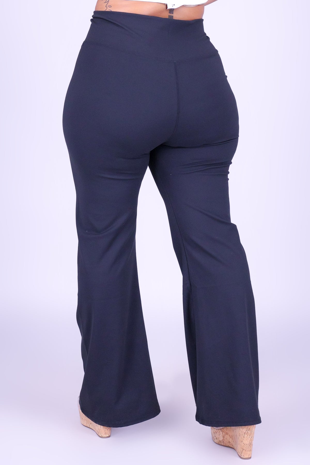 KEEP MOVING FLARE PANTS