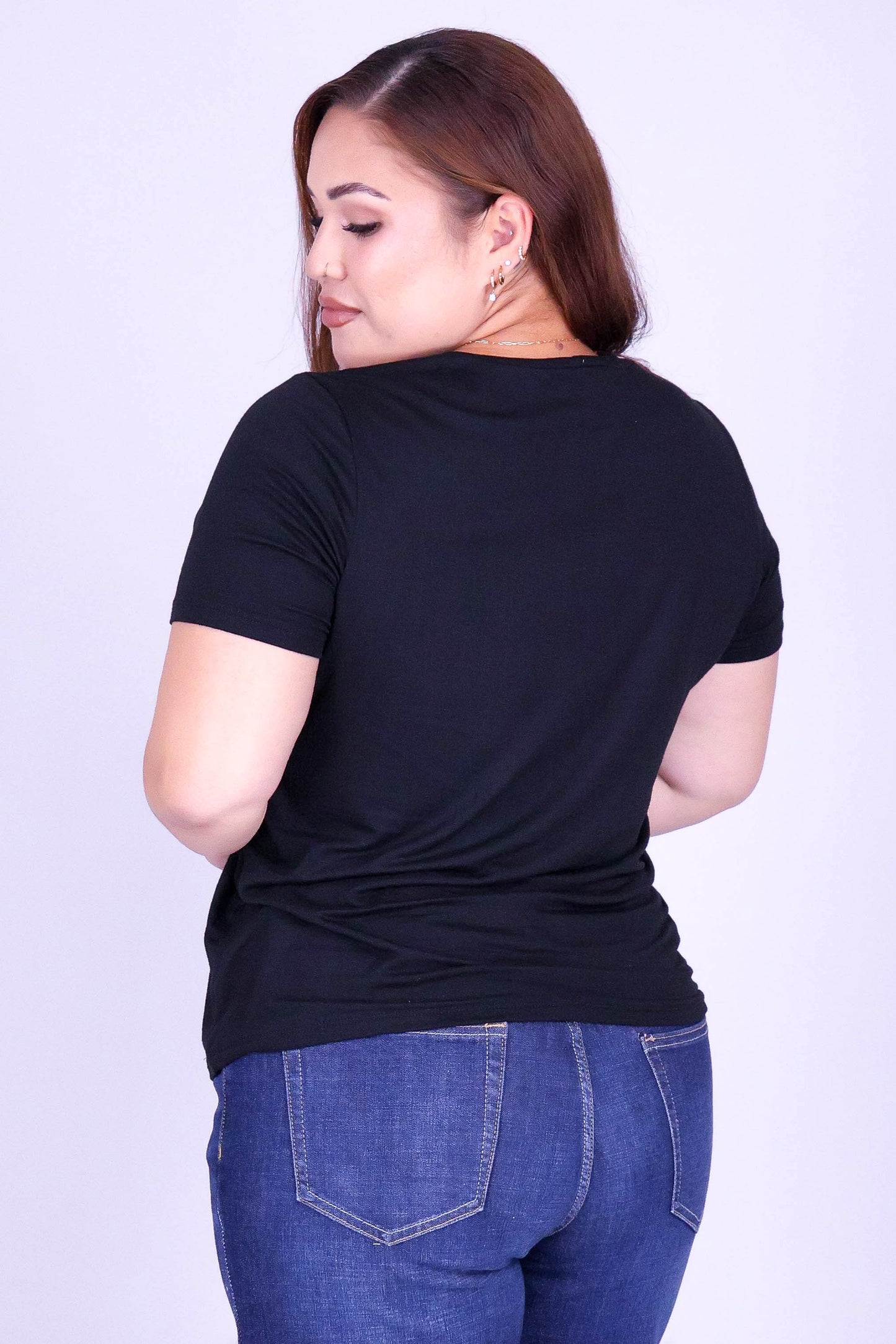 4 STRAND OUTLINE PIKAKE LEI TEE