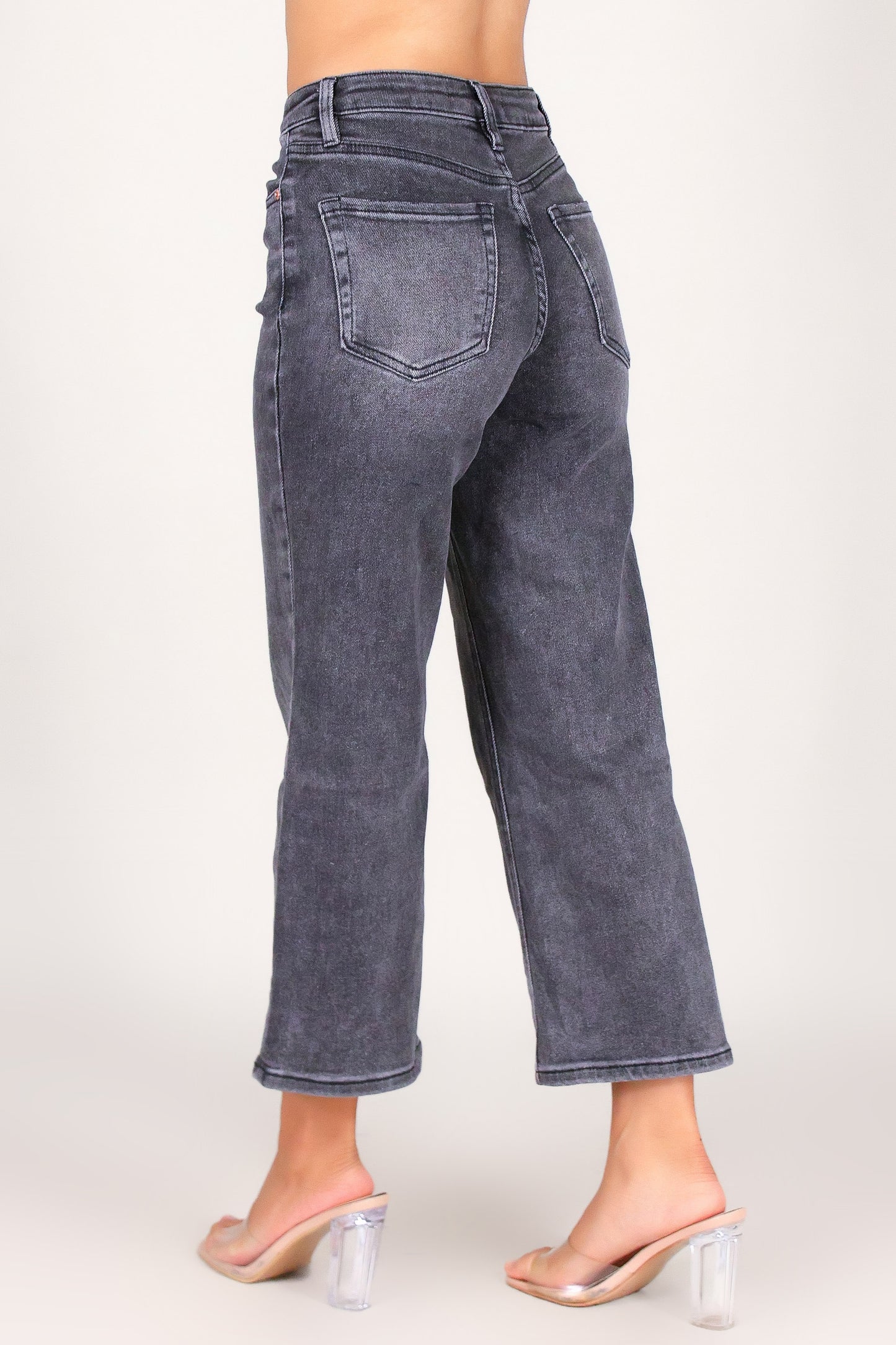 HIGHLINE CROP DENIM CAPRI'S
