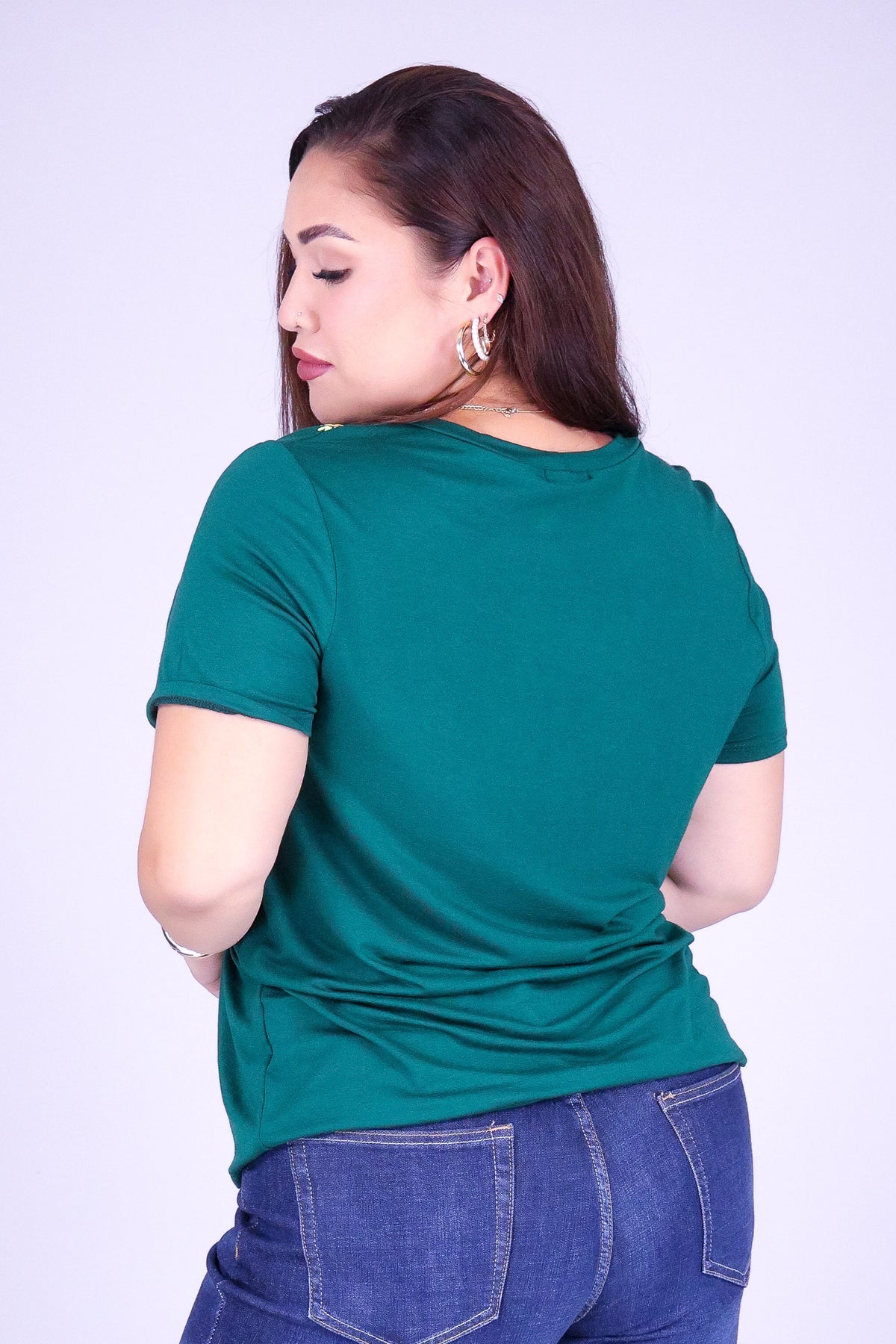 INTERTWINED LEI TEE
