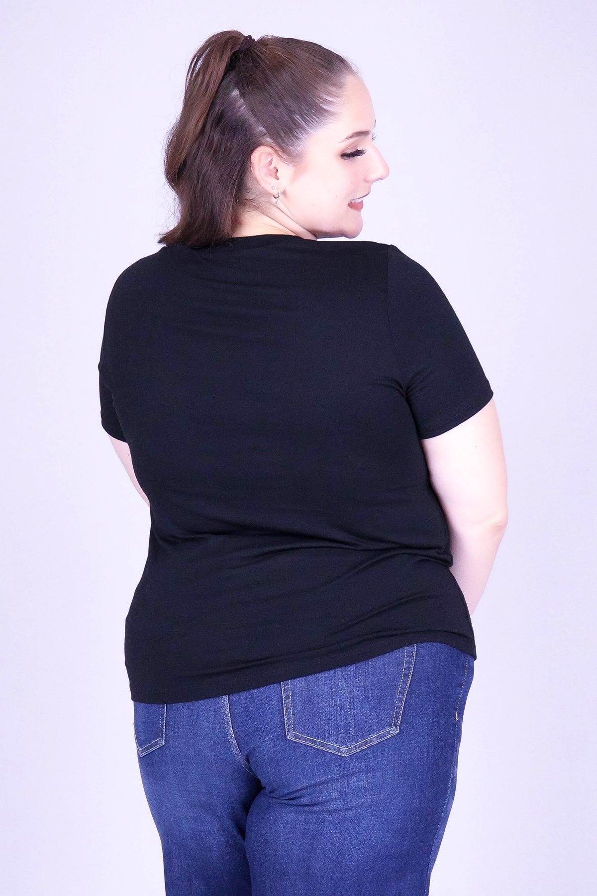 PIKAKE HONOHONO LEI TEE