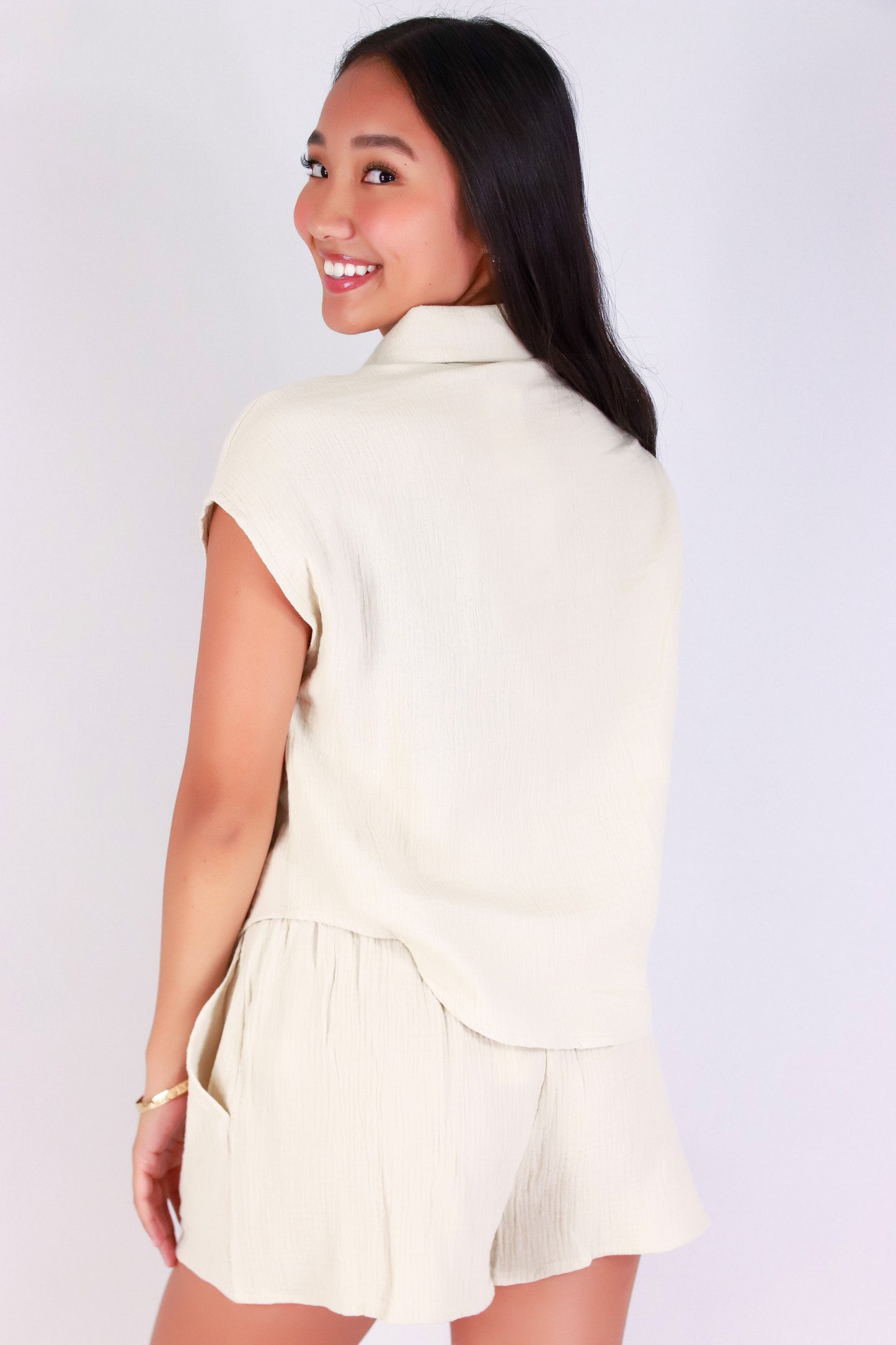 Jeans Warehouse Hawaii - MATCHING SEPARATES - CRISP & CO. BUTTON-UP TOP | By Detour Apparel Inc.