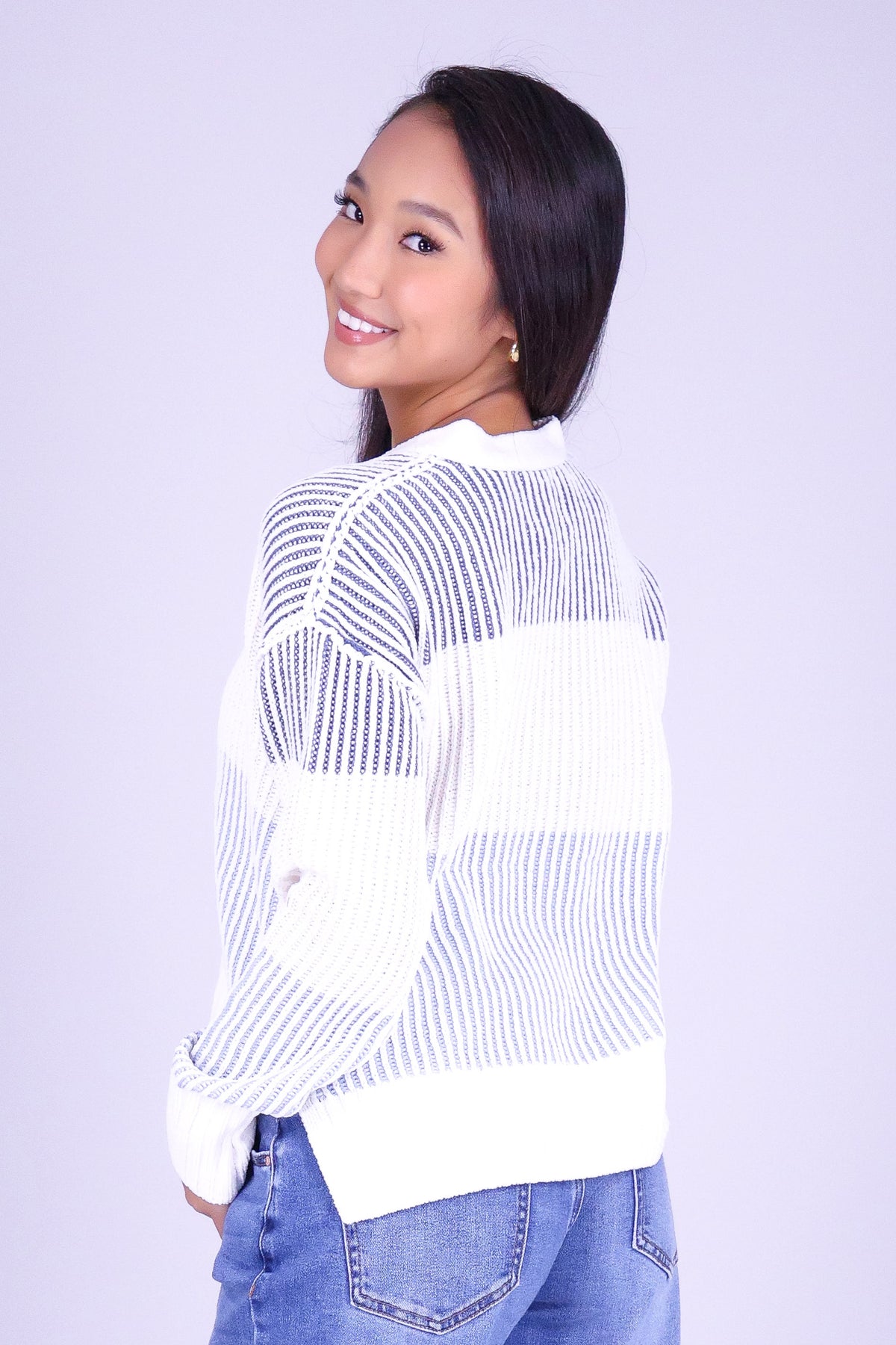 DELICATE MOMENTS CARDIGAN