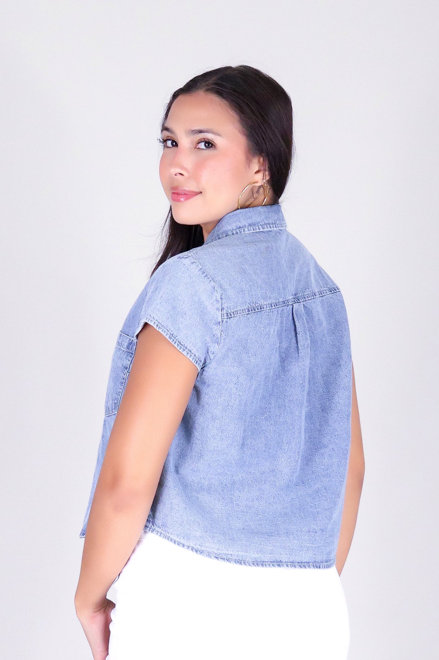 CASUAL MUSE BUTTON DOWN TOP