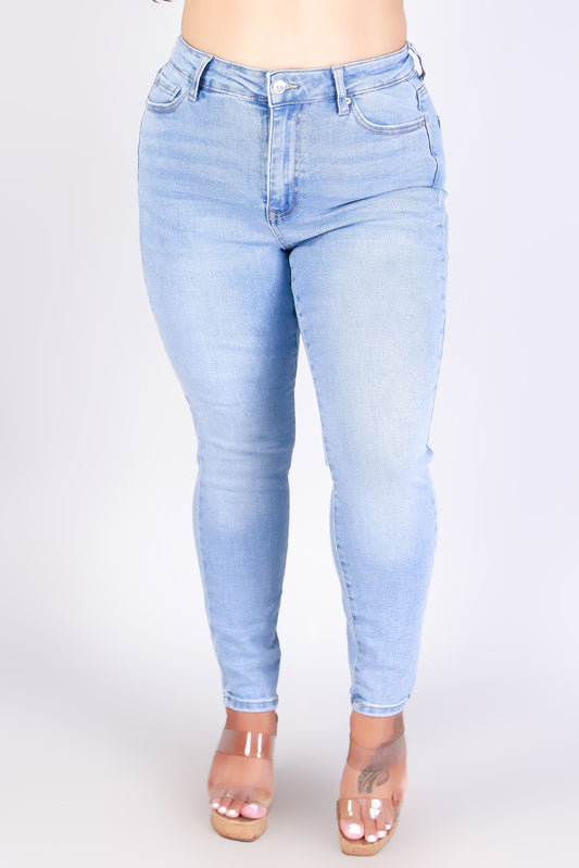 SWEET CURVE HIGH WAISTED JEANS