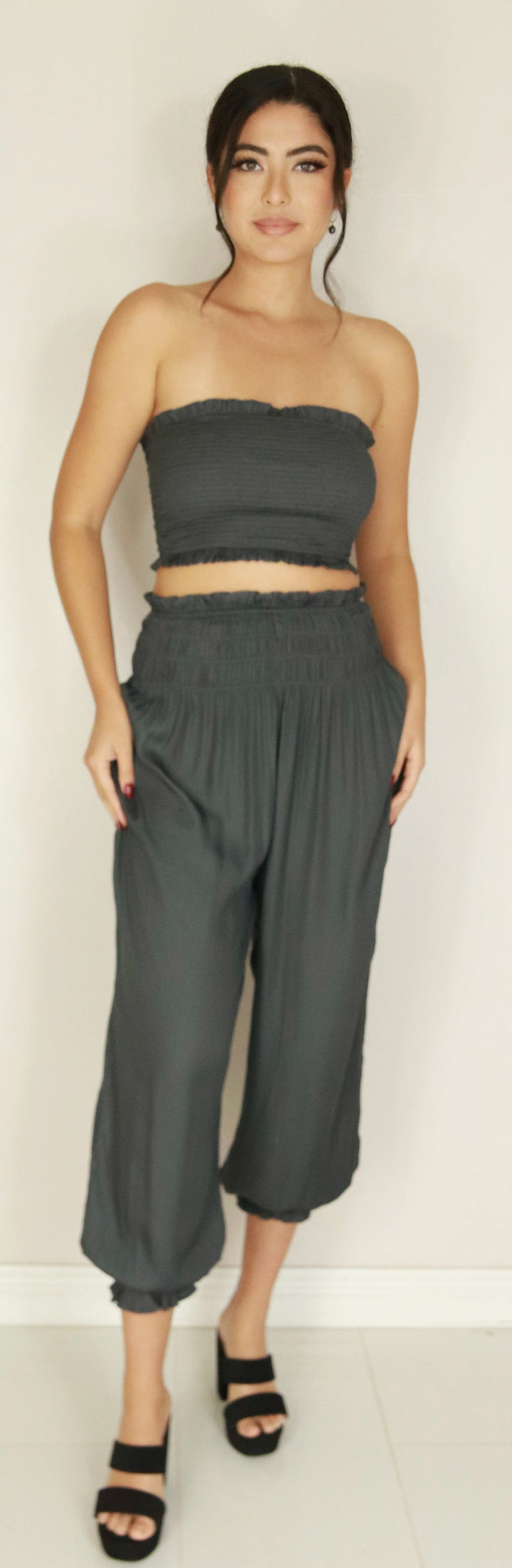 Jeans Warehouse Hawaii - SOLID WOVEN PANTS - SMOCKED WAIST JOGGER | By MIOU MUSE