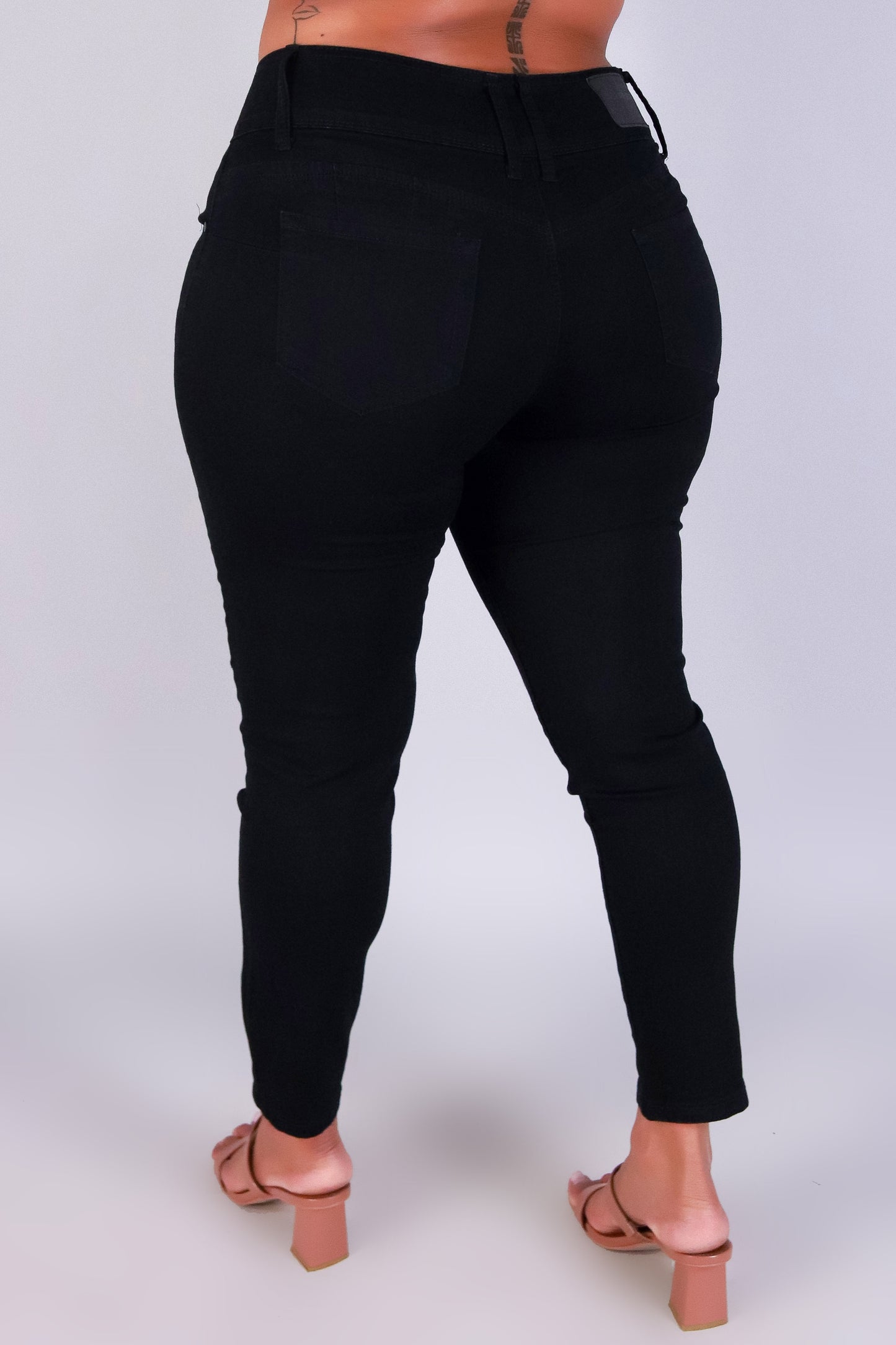 Jeans Warehouse Hawaii - PLUS DENIM CAPRIS - COME BACK JEANS | By MONKEY RIDE JEANS