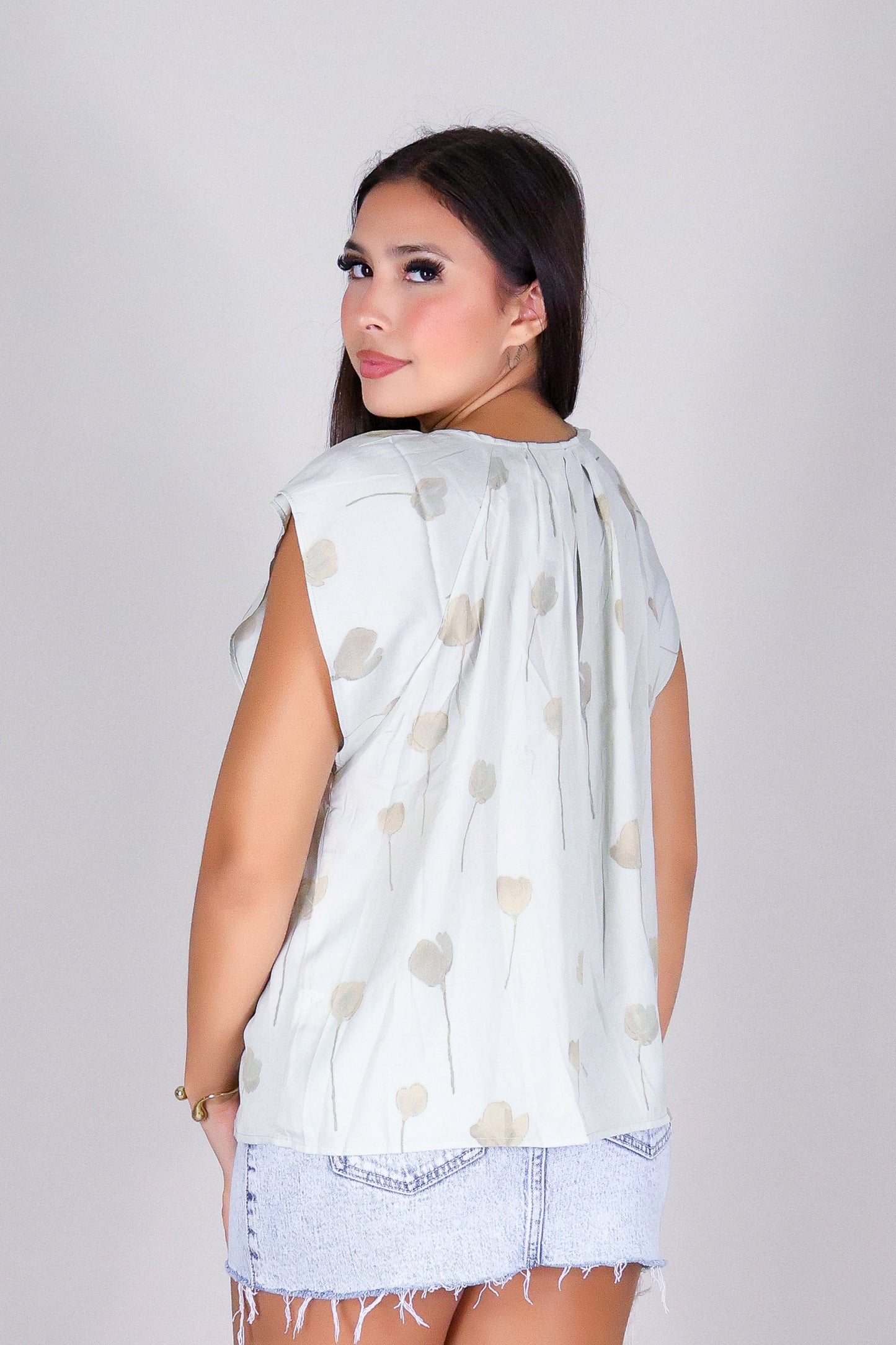 PETAL CHARM TOP