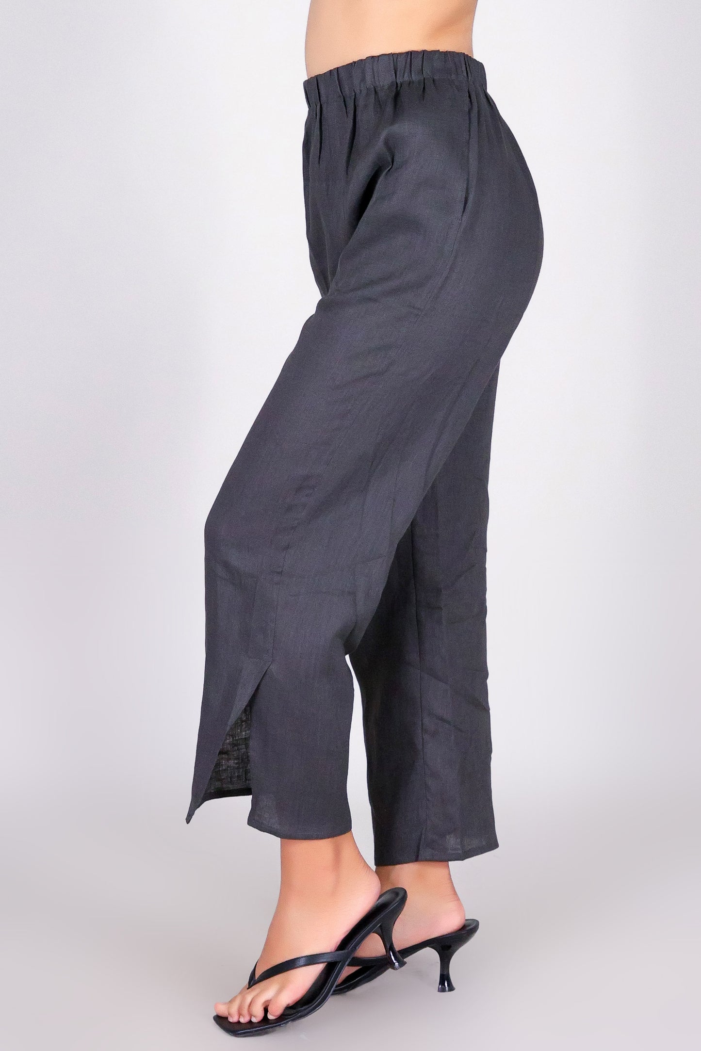 THE LINEN FLOW CAPRI'S