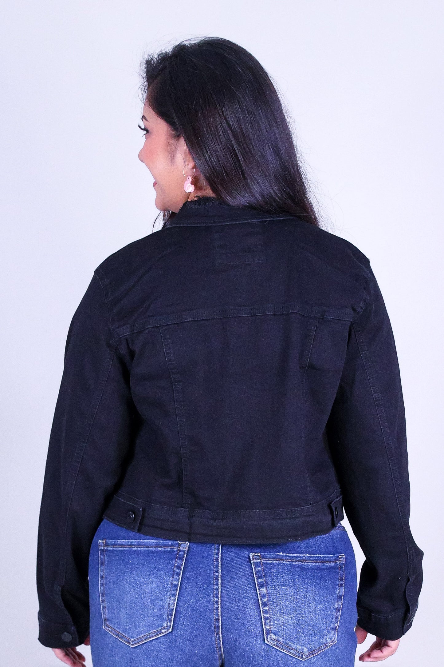 THE ESSENTIAL JEAN JACKET