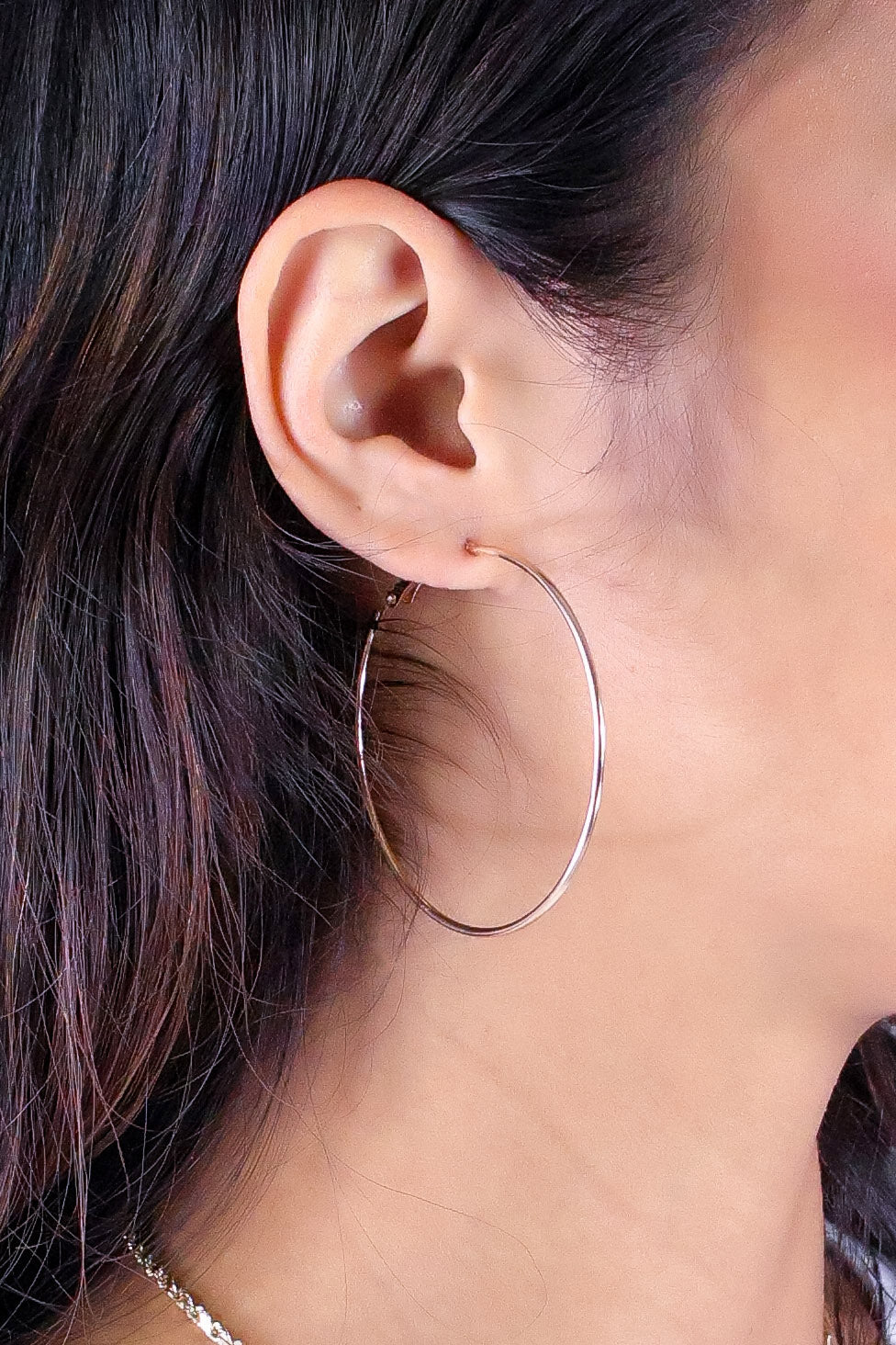 TIMELESS SLIM HOOP EARRINGS