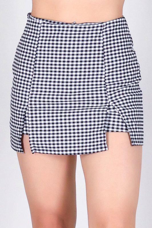 CHECKED OFF SKORT