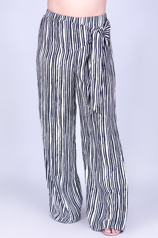 EASY TO WEAR PINSTRIPE PANTS