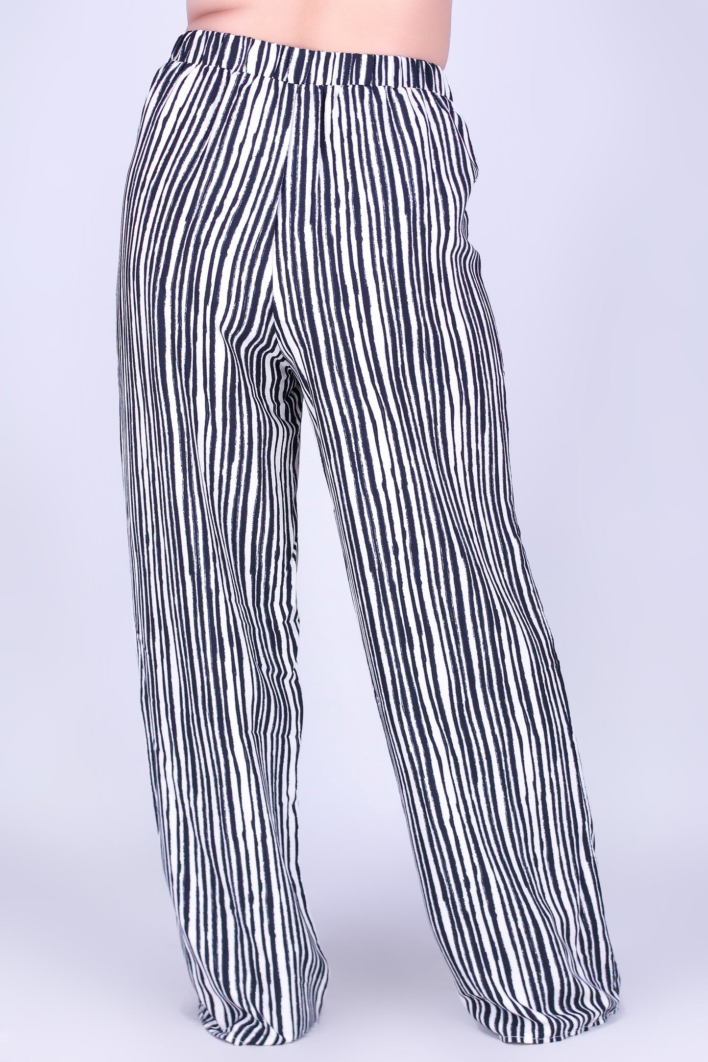 EASY TO WEAR PINSTRIPE PANTS
