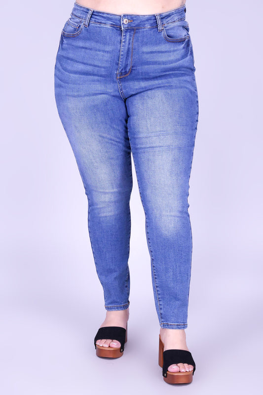 EVERYDAY FIT SKINNY JEANS