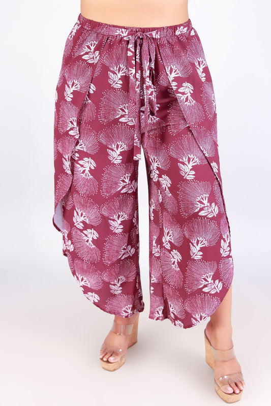 Jeans Warehouse Hawaii - PLUS PRINT WOVEN CAPRI'S - OHIA LEHUA WOVEN CAPRI'S | By LUZ