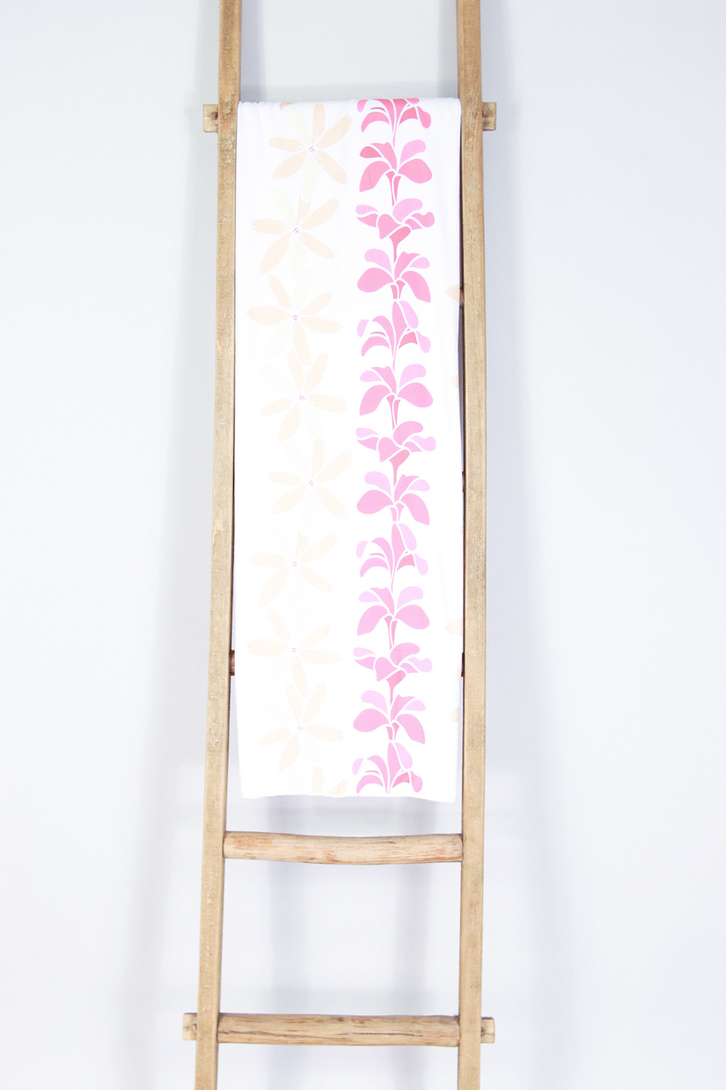 PLUMERIA TIARE BEACH TOWEL