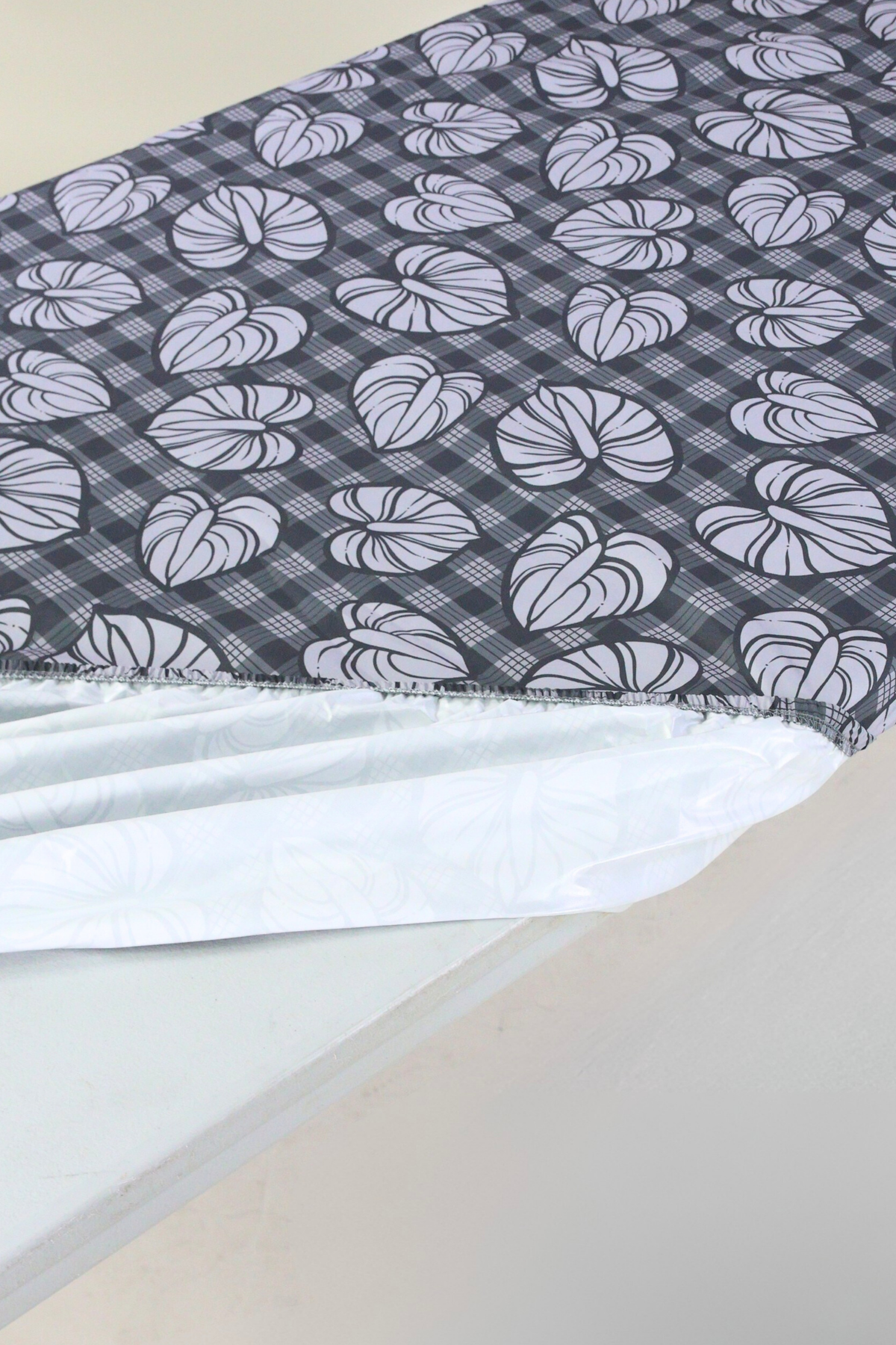 ANTHURIUM PALAKA TABLE COVER