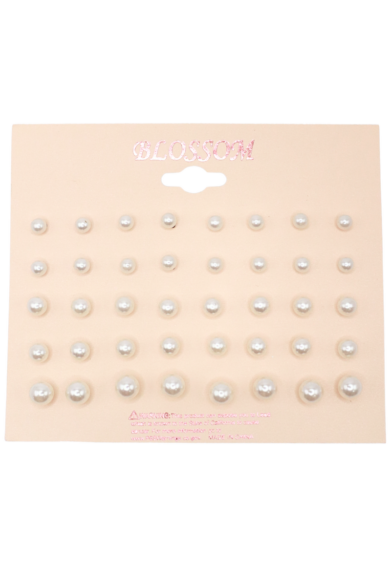 Jeans Warehouse Hawaii - MULTI ON CARD - PEARL STUD EARRINGS | By JOIA TRADING