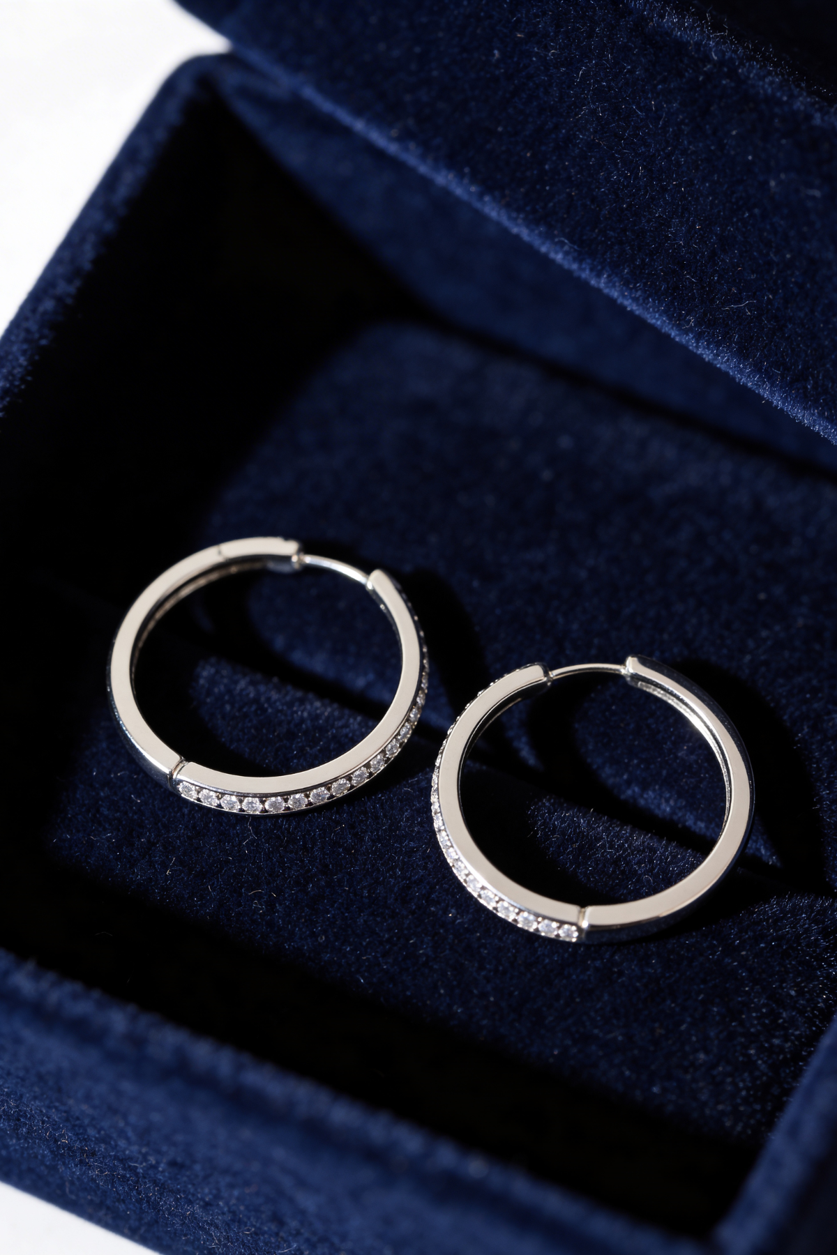 ASPEN EDGE HOOP EARRINGS