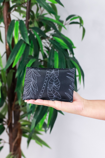 Jeans Warehouse Hawaii - TOTES - LEAF OUTLINE FOLDABLE BAG | By GREENWELL PROMOTIONS LTD