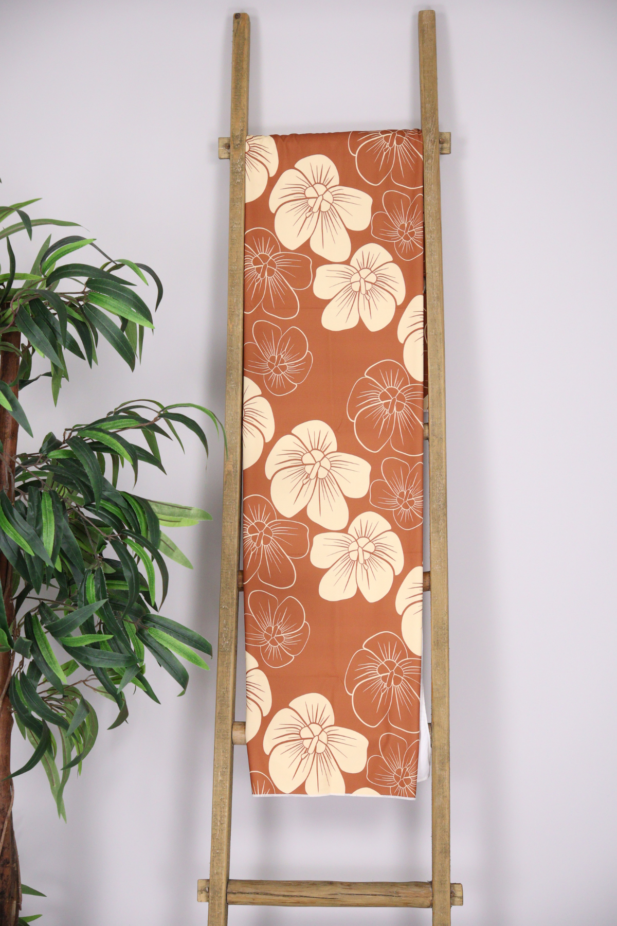 HAU FLOWER BEACH TOWEL
