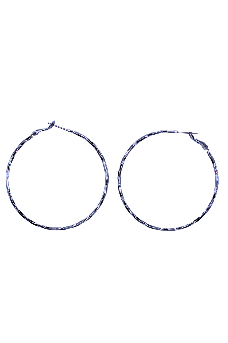 SHINY TWIST HOOP EARRINGS
