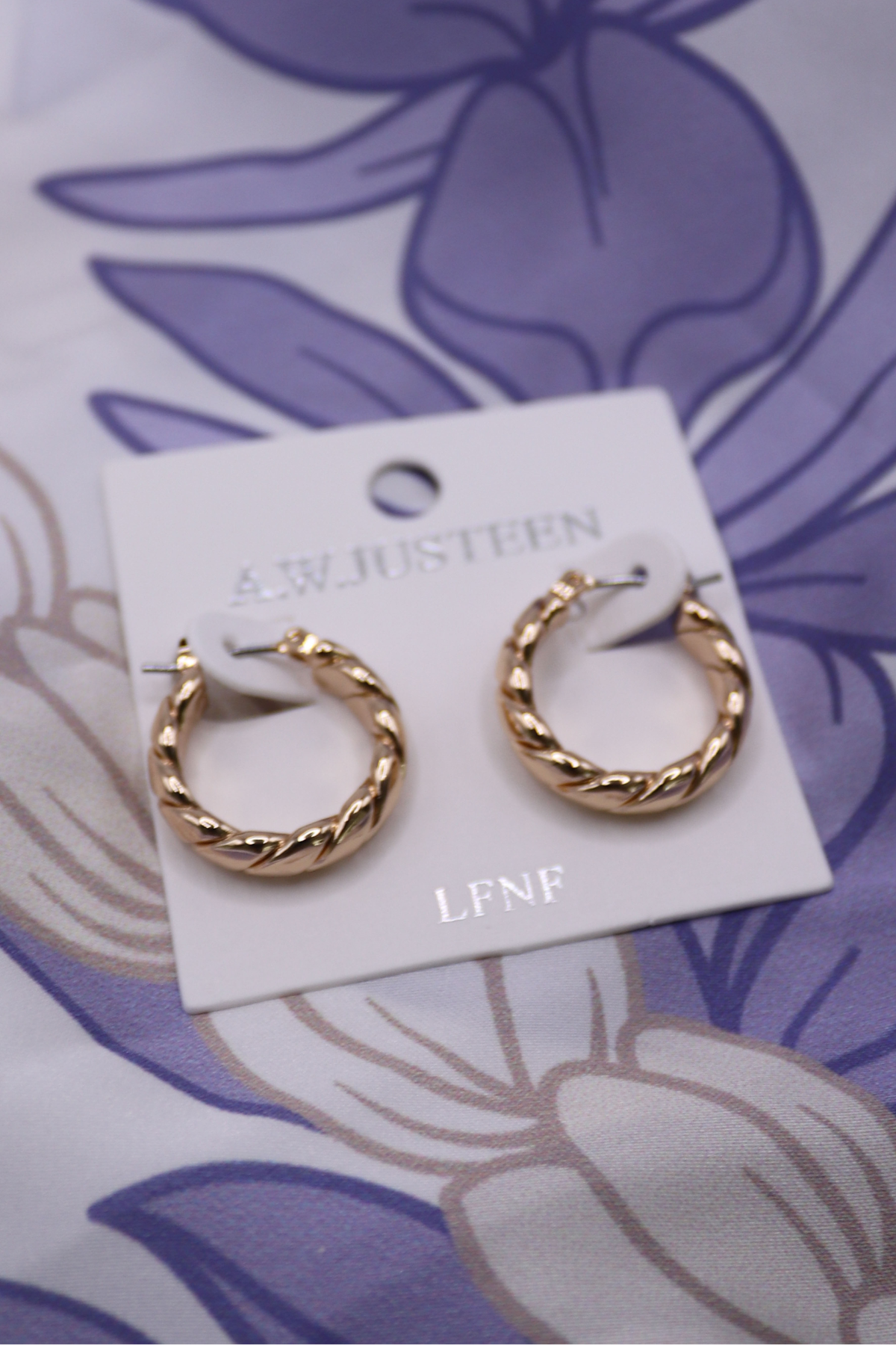 THICK TWIST HOOP EARRINGS