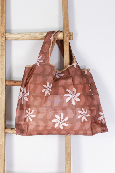 Jeans Warehouse Hawaii - TOTES - TIARE SHELL FOLDABLE BAG | By GREENWELL PROMOTIONS LTD