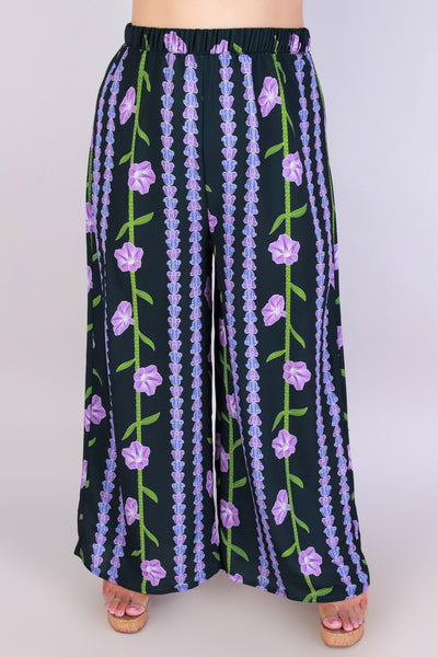 Jeans Warehouse Hawaii - PLUS PRINT WOVEN CAPRI'S - POHUEHUE CAPRI'S | By LUZ