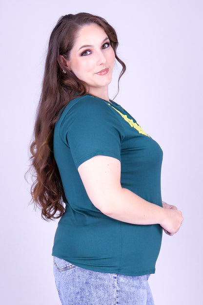 THICK PLUMERIA LEI TEE