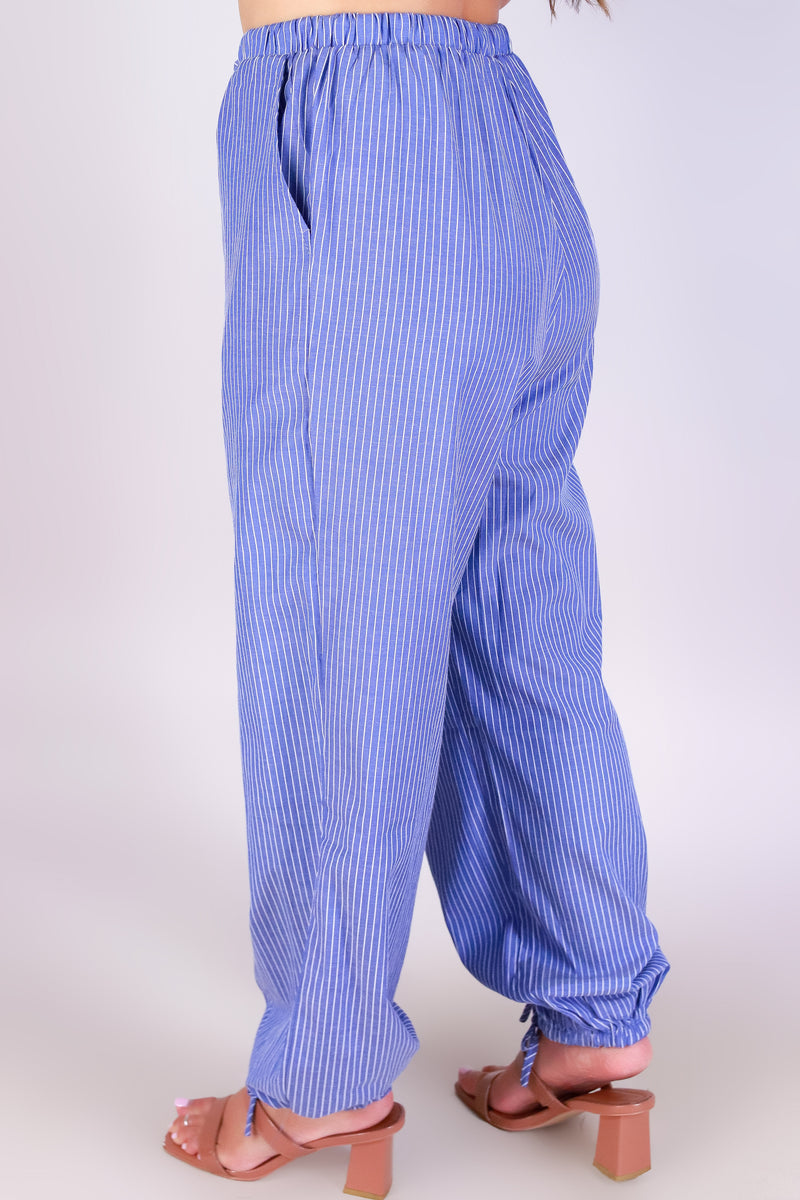Jeans Warehouse Hawaii - PRINT WOVEN PANTS - WEEKEND LINES JOGGER PANTS | By GILLI