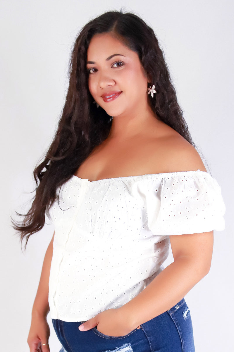 Jeans Warehouse Hawaii - PLUS S/S PRINT WOVEN TOPS - DELICATE DARLING EYELET TOP | By TALENT