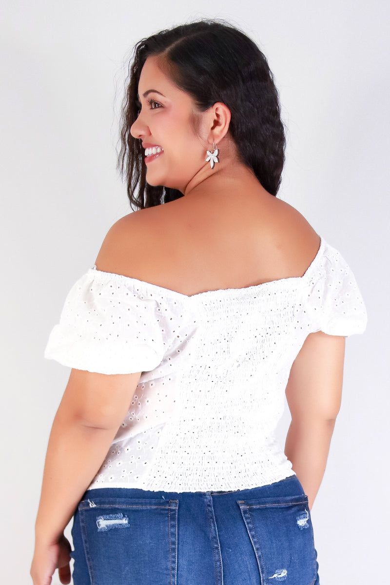 Jeans Warehouse Hawaii - PLUS S/S PRINT WOVEN TOPS - DELICATE DARLING EYELET TOP | By TALENT