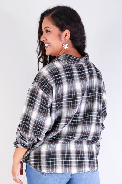 Jeans Warehouse Hawaii - PLUS 3/4&L/S PRINT WOVEN TOPS - CHILL PLAID TOP | By PASSPORT/MS BUBBLES