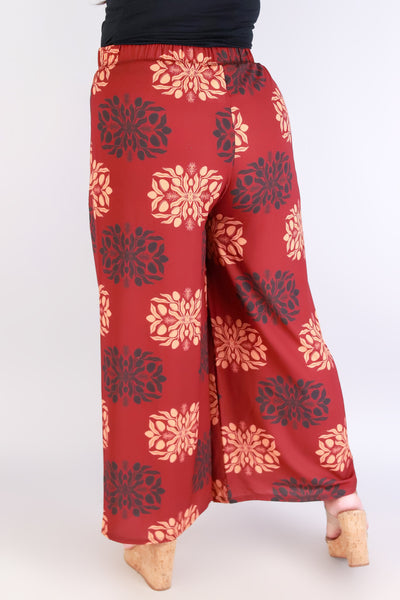 Jeans Warehouse Hawaii - PLUS PRINT WOVEN CAPRI'S - MANGO QUILT CAPRI'S | By LUZ