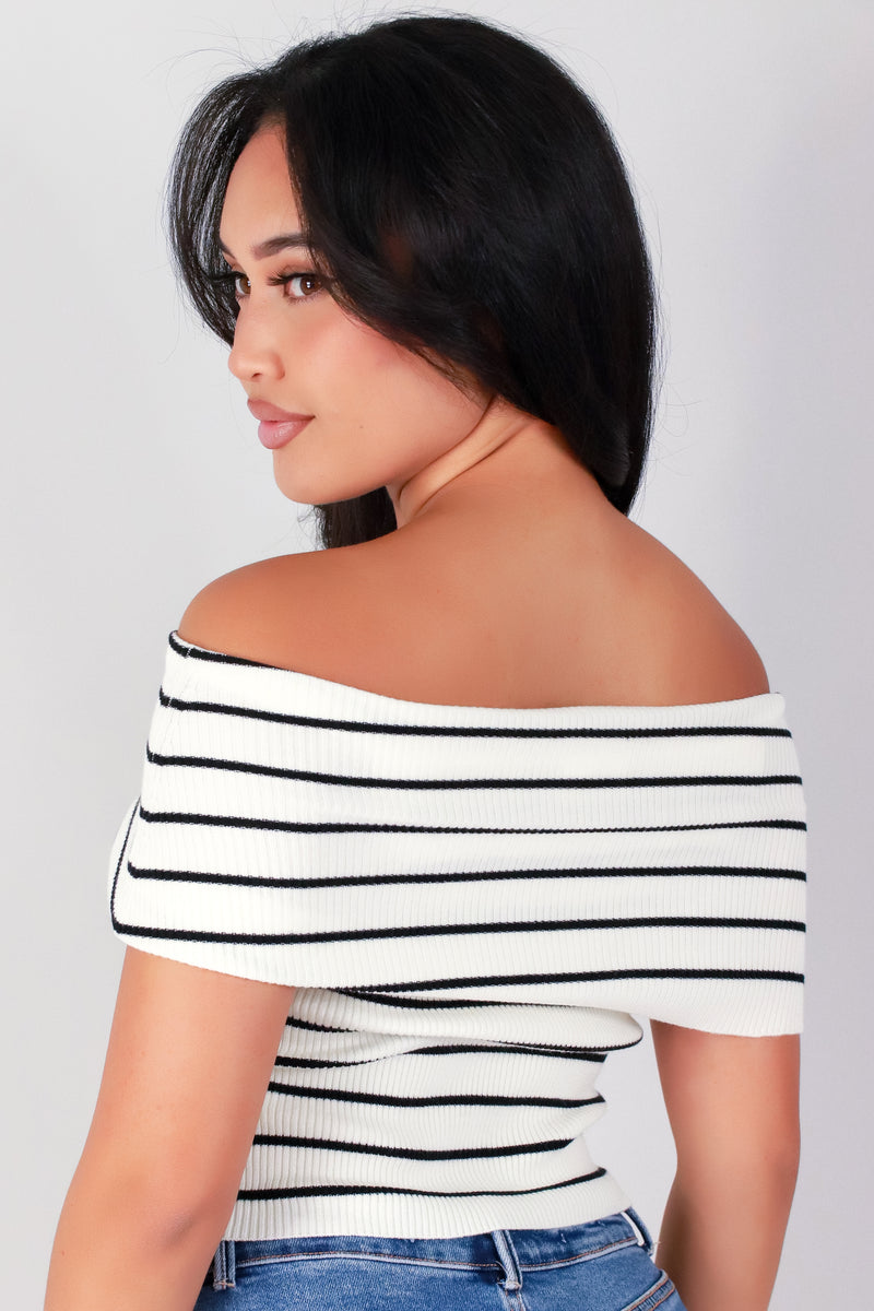 Jeans Warehouse Hawaii - SOLID SHORT SLEEVE - IT GIRL STRIPED TOP | By ACTIVE USA