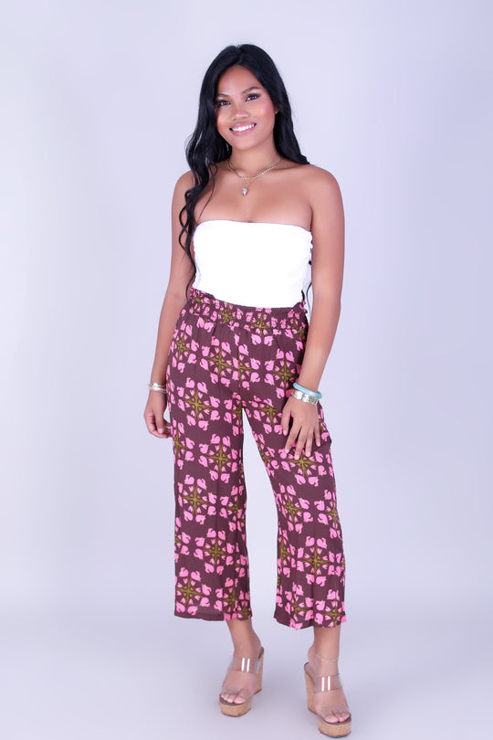 ANTHURIUM QUILT SMOCKED WAIST CAPRI'S