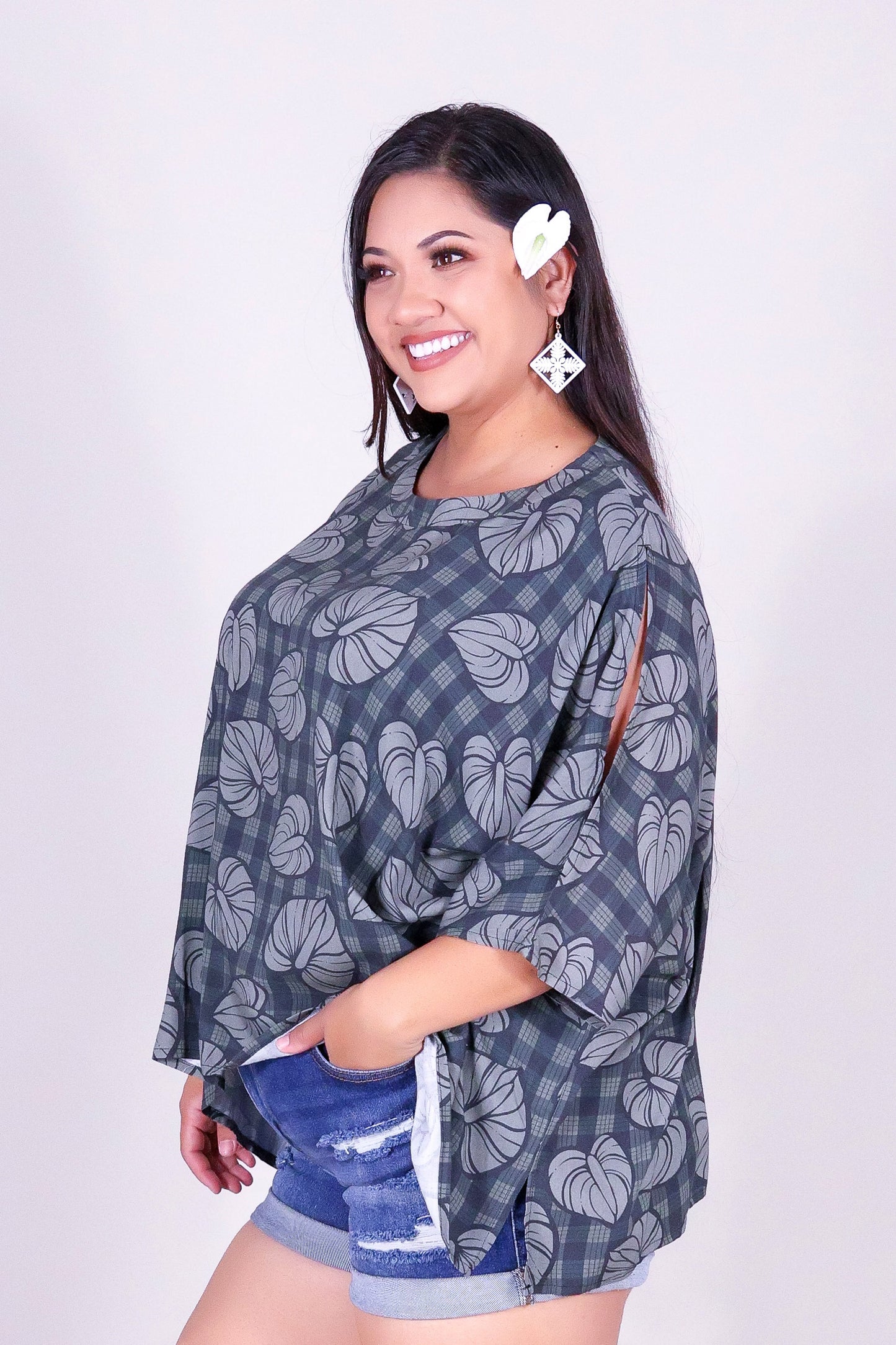 ANTHURIUM PALAKA COLD SHOULDER BLOUSE