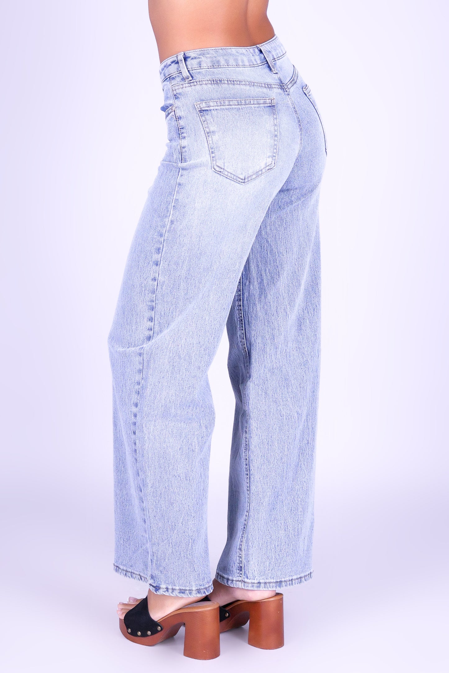 VINTAGE BLUE JEANS